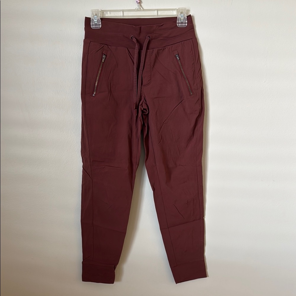 Athletes trekkie north joggers maroon